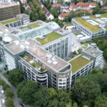 professionelle drohnenaufnahmen eines firmensitzes in münchen